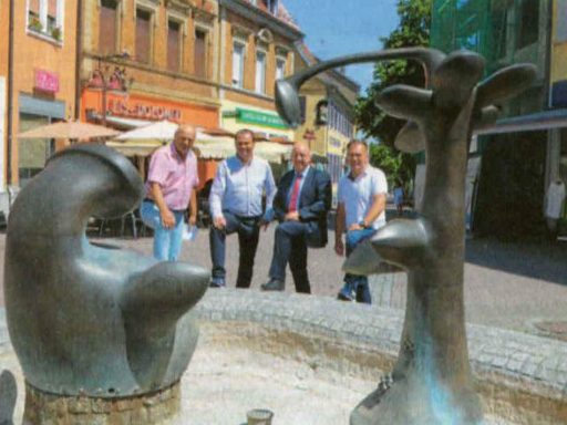 Projektentwicklung Rhein-Neckar GmbH spendet 3000 € für den Erhalt des Otmar-Alt Brunnens